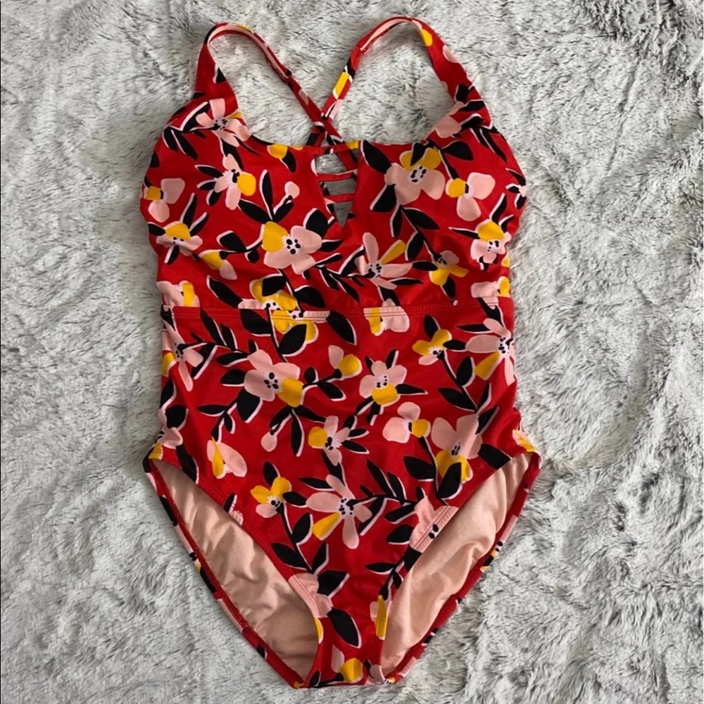 Beach Betty Floral One Piece Swimsuit Size Medium